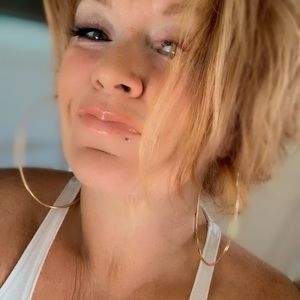 Meet your Posher, Mercedez